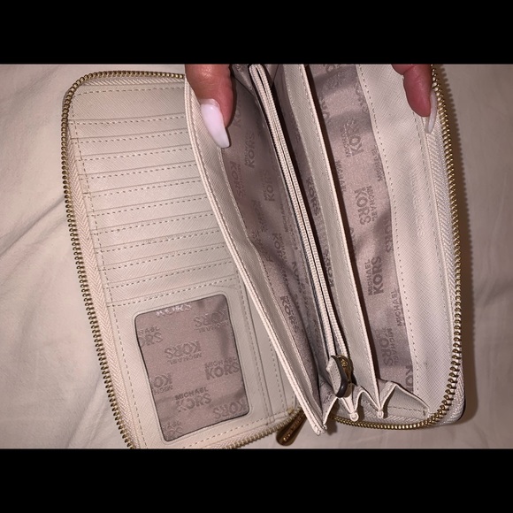 Michael kors wallet - Picture 3 of 4